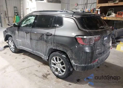 2022 Jeep Compass Latitude Lux 4X4 z USA, uszkodzony, nr VIN 3C4NJDFB1NT201676